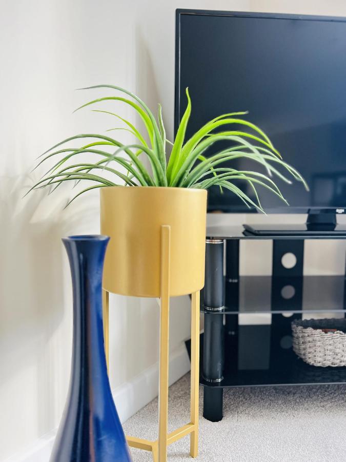 Citrine Apartments: Modern Racer's Retreat With Parking Apartment Newmarket (Suffolk)