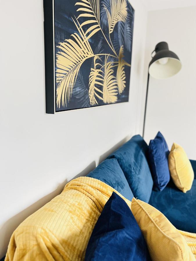 Citrine Apartments: Modern Racer's Retreat With Parking Apartment Newmarket (Suffolk)